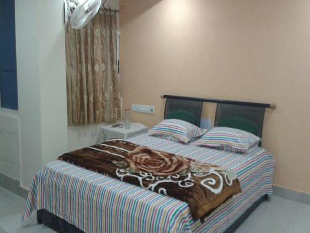Marina Beach House Hotell Puri Exteriör bild