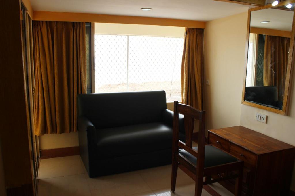 Marina Beach House Hotell Puri Exteriör bild