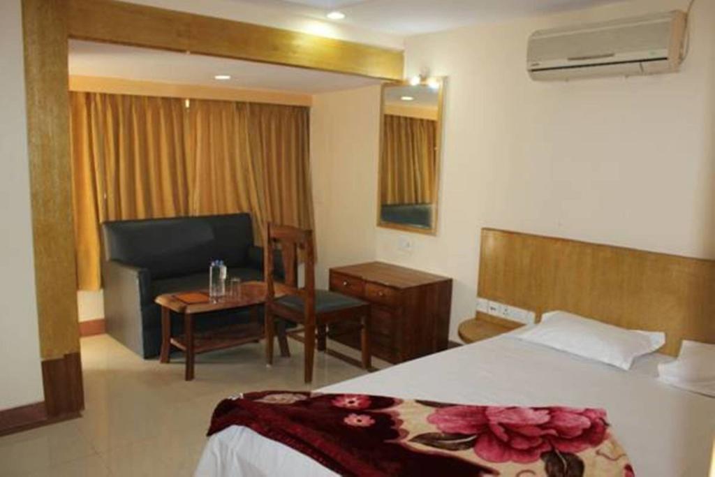 Marina Beach House Hotell Puri Exteriör bild
