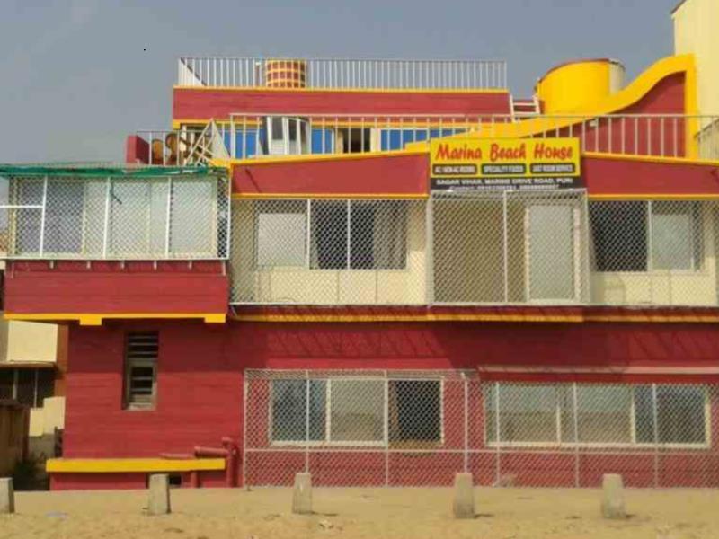 Marina Beach House Hotell Puri Exteriör bild