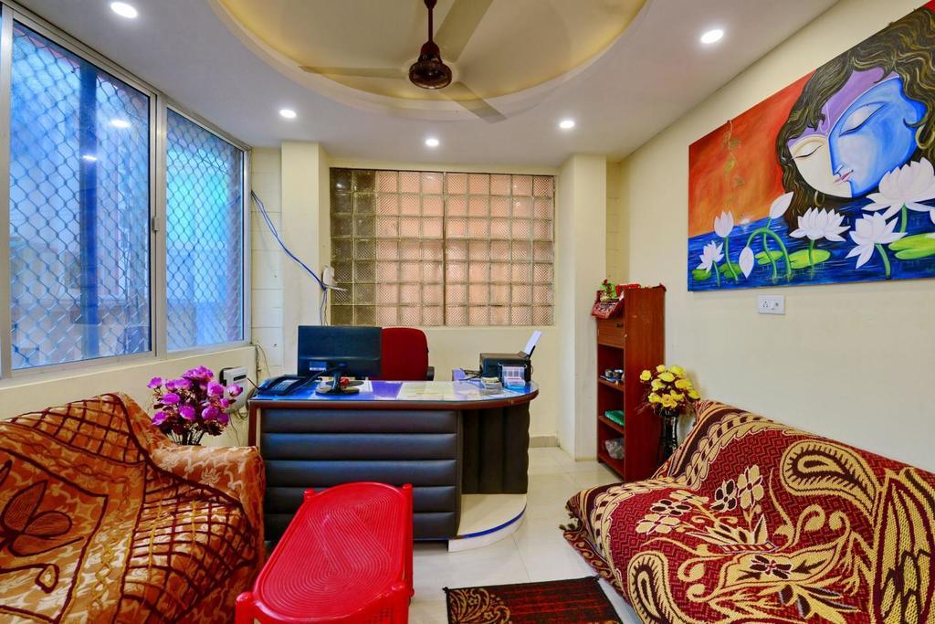 Marina Beach House Hotell Puri Exteriör bild
