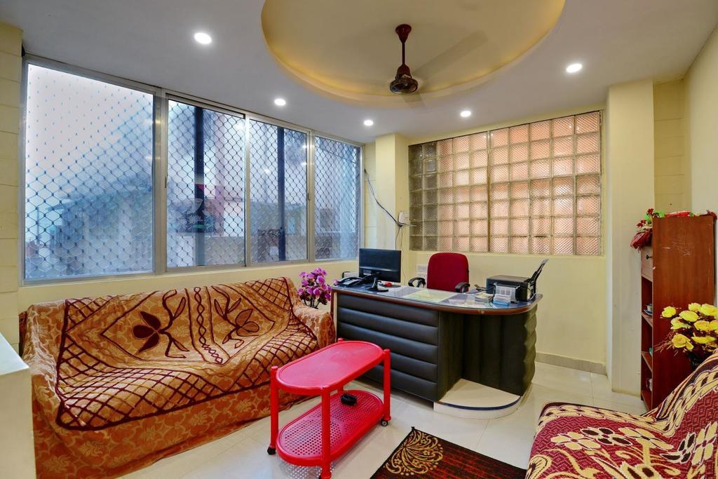 Marina Beach House Hotell Puri Exteriör bild